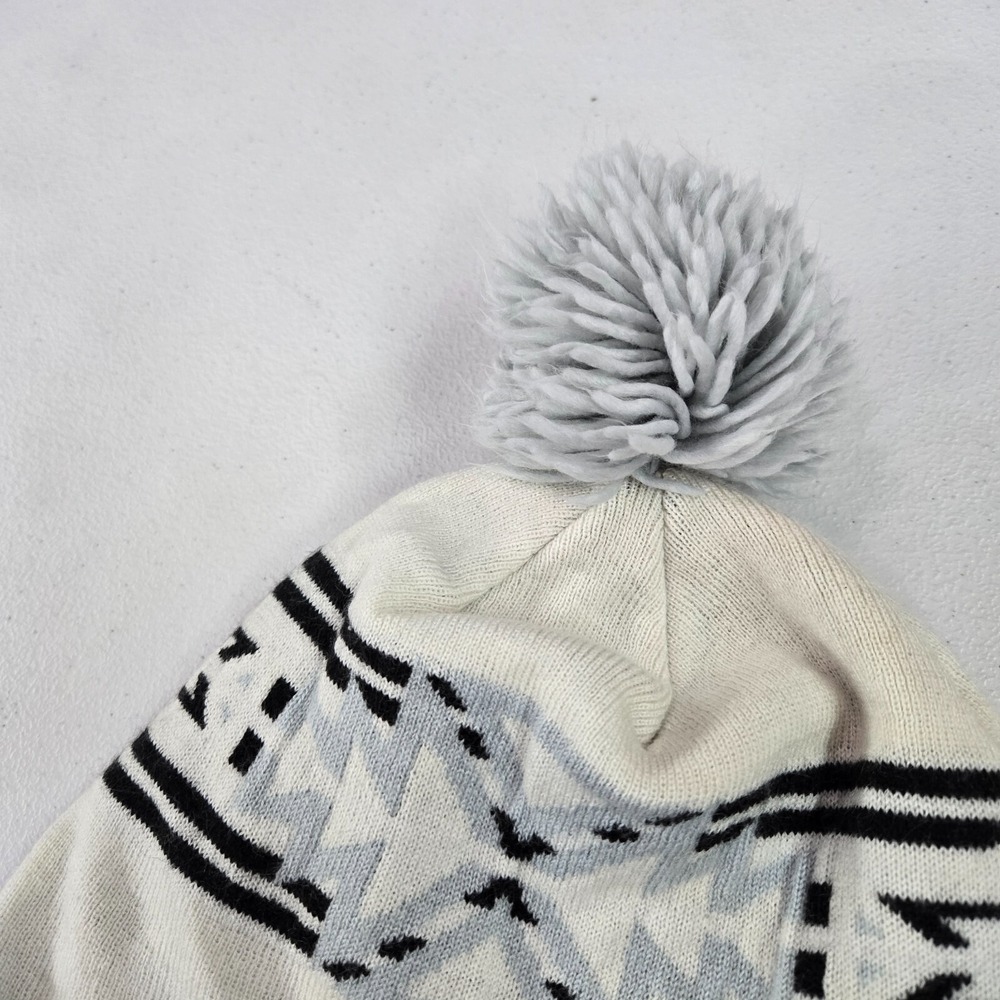 Brooklyn Nets Men Hat One Size White Geometric Beanie Logo Embroidered Pom Pom - Picture 4 of 8
